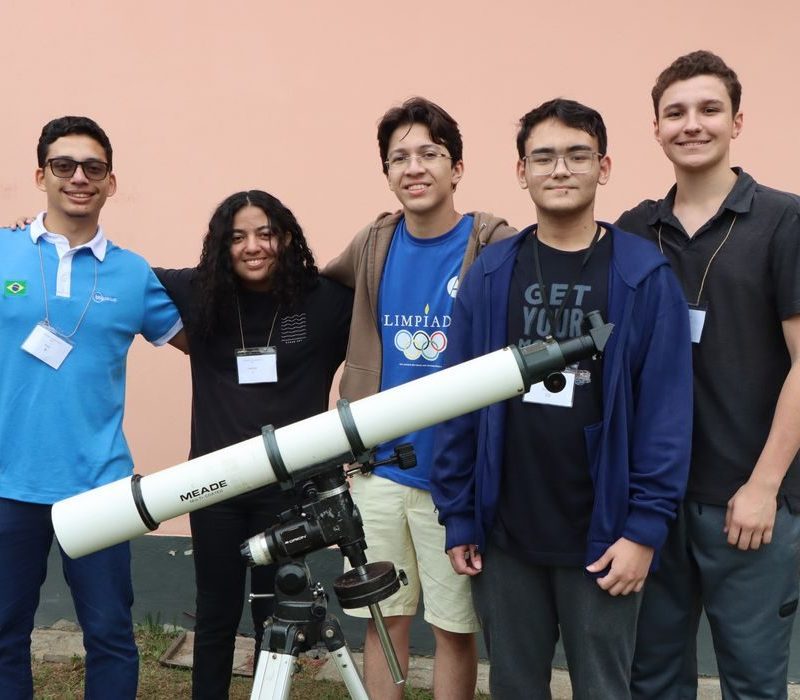 Estudante cearense brilha na olimpíada de astronomia no Vietnã