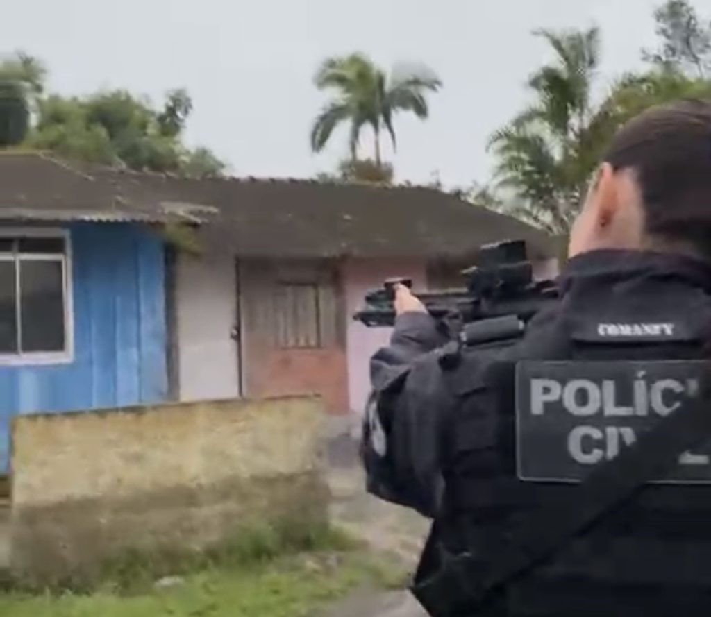 Operação prende cinco suspeitos de integrar organização criminosa em Paranaguá