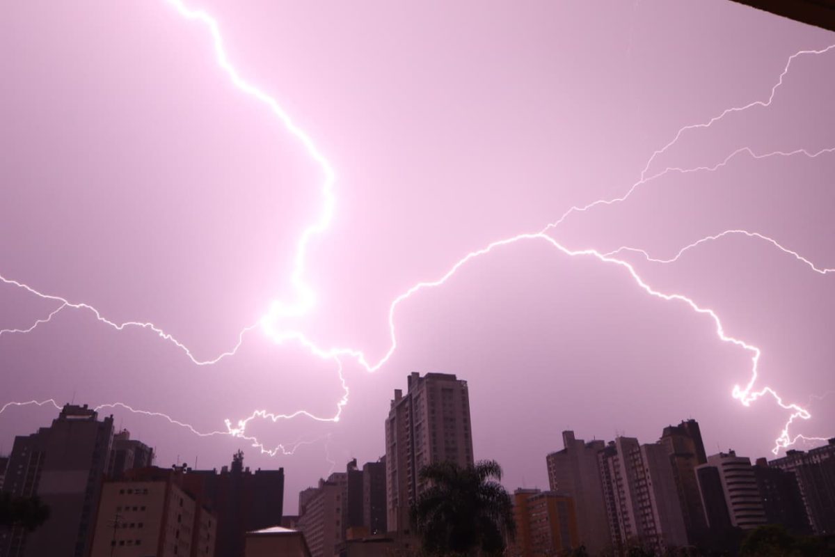Paraná tem mais de 19 mil descargas elétricas em temporal
