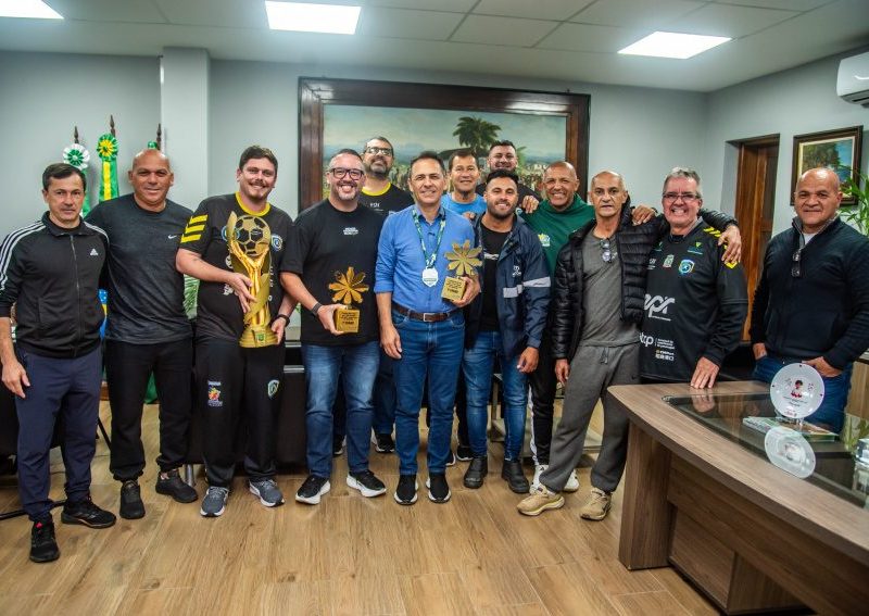Paranaguá comemora títulos no futebol 7 e acesso no handebol