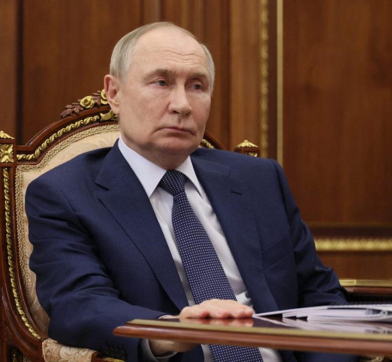 Partido de Vladimir Putin vence eleições legislativas na Rússia