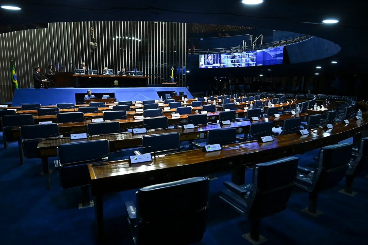 Pesquisa Paraná aponta liderança na disputa pelo Senado no Ceará
