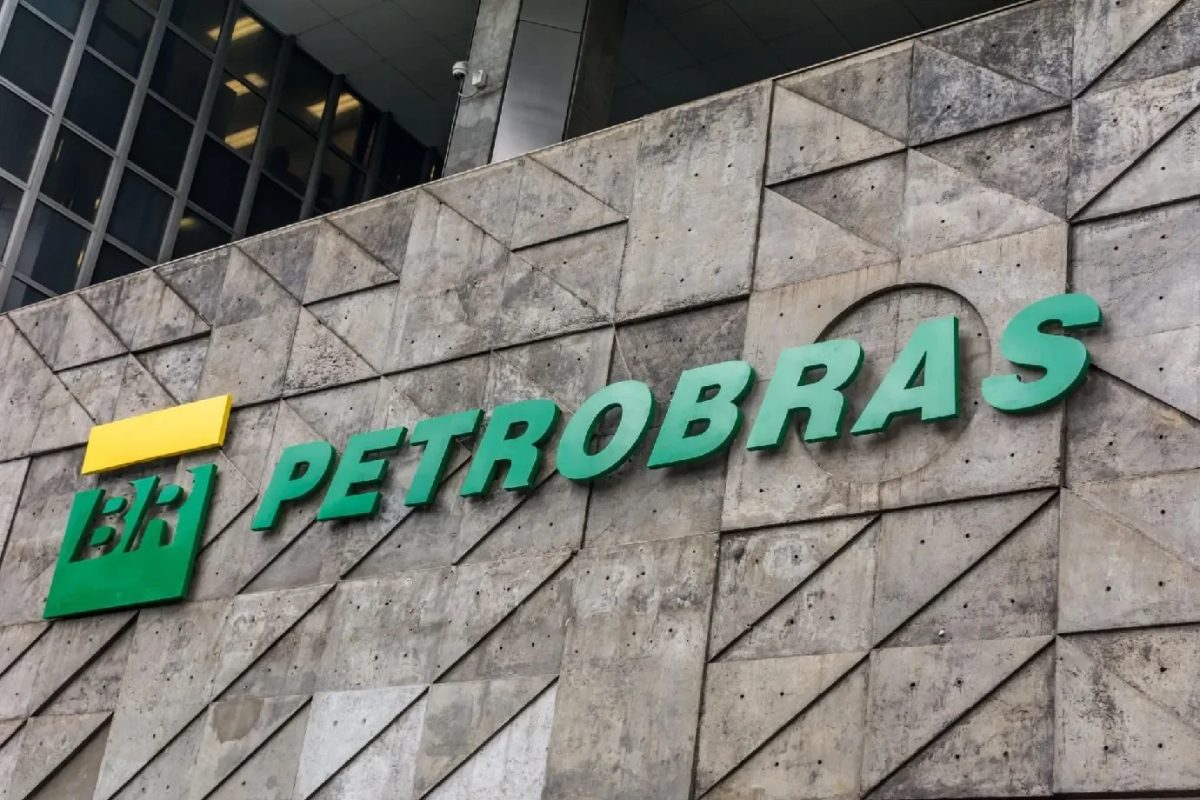 Petrobras firma acordo de 22 anos para importação de gás natural