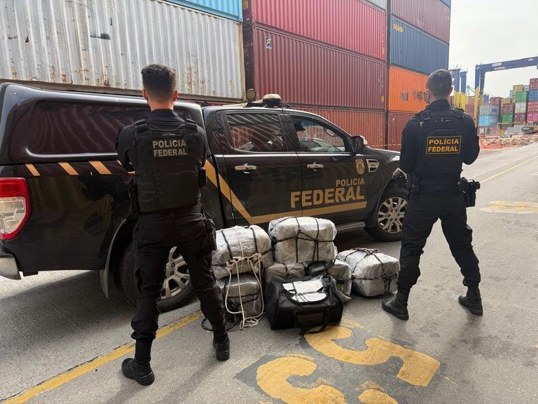 Polícia Federal apreende mais de 200 kg de cocaína no Paraná