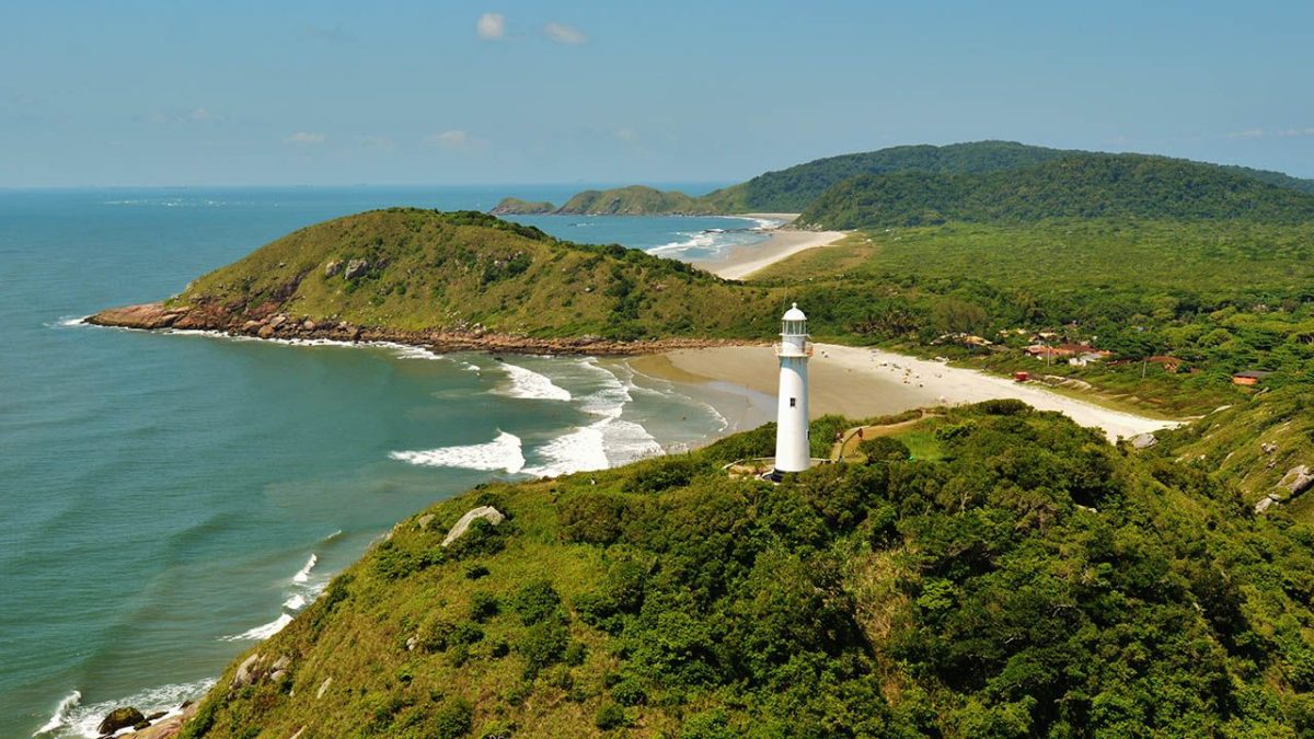 Piloto de táxi náutico é preso acusado de estuprar passageira na travessia da Ilha do Mel