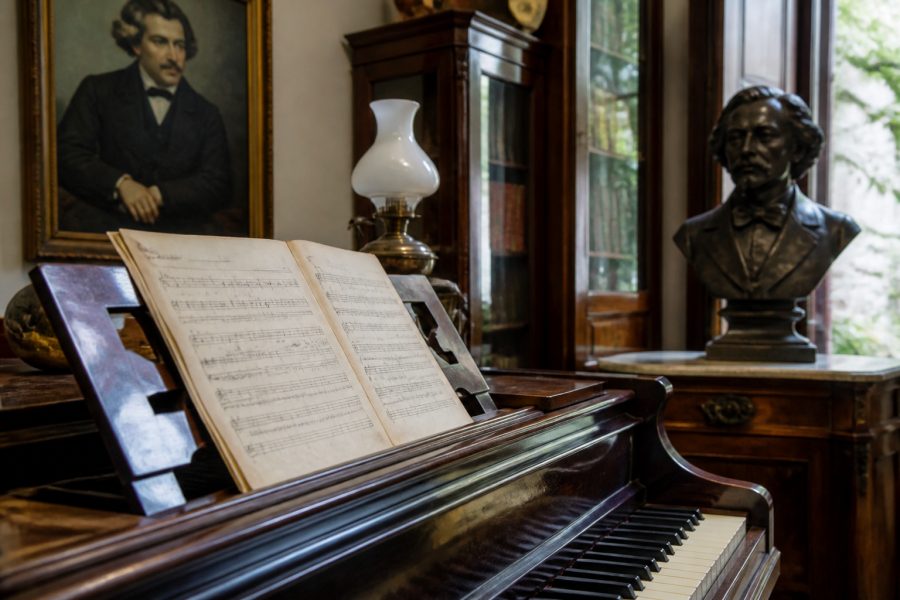 Rádio MEC homenageia Carlos Gomes em especial de 130 anos de sua morte
