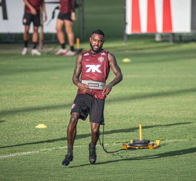 Elenco do Vitória intensifica treinos na Data Fifa com foco na Chapecoense
