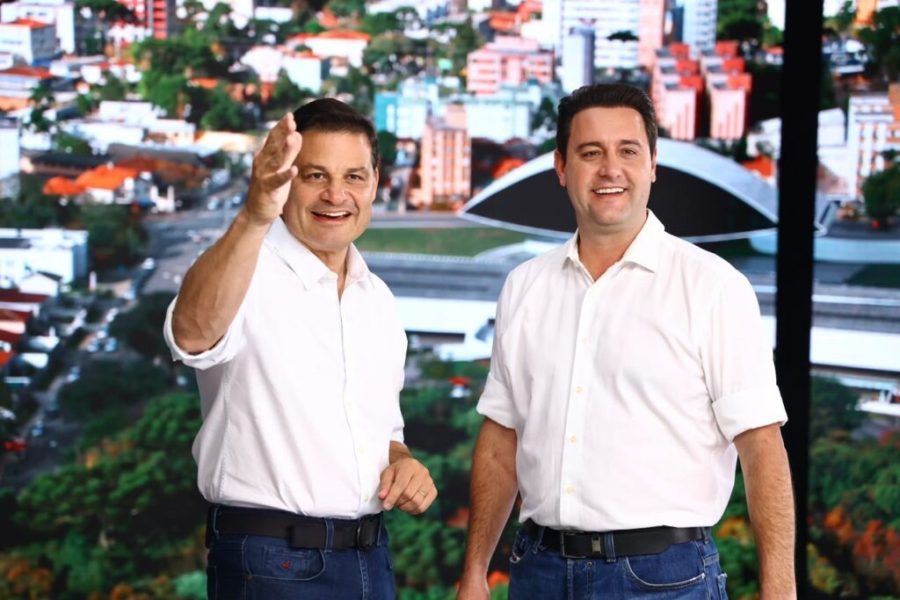 Ratinho Junior se afasta do governo para fazer campanha por Sandro Alex