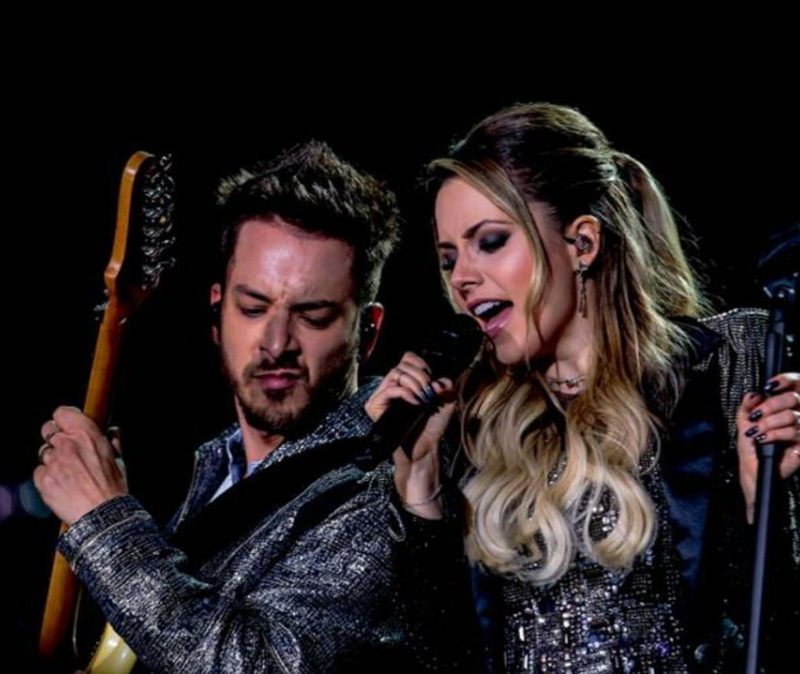 Sandy e Junior agitam web com anúncio misterioso para 2027