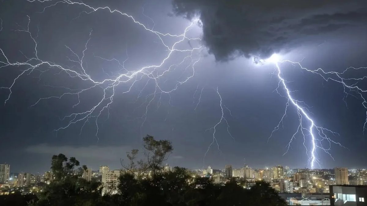Segunda-feira vai começar com violentos vendavais, estragos e falta de luz