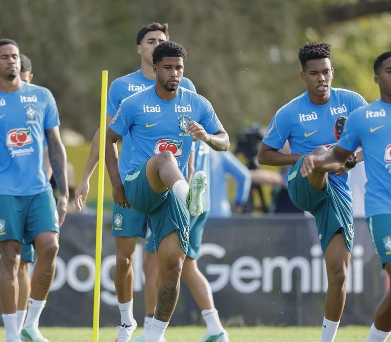 Carlo Ancelotti comanda primeiro treino completo da seleção na Austrália