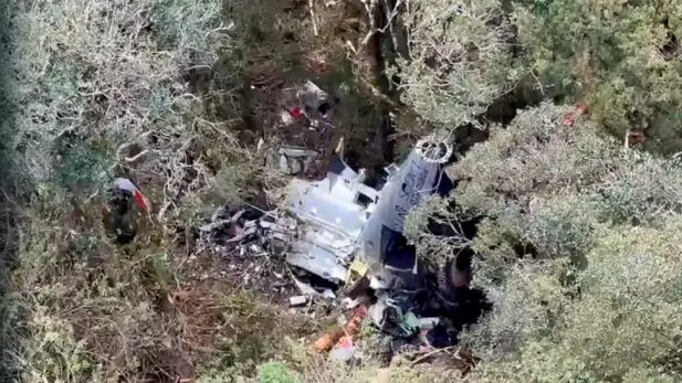 Sem saber, moradores filmaram helicóptero de Rick momentos antes da queda e notaram detalhe: “Chamou atenção” Sem saber, moradores filmaram helicóptero de Rick momentos antes da queda e notaram detalhe: “Chamou atenção”