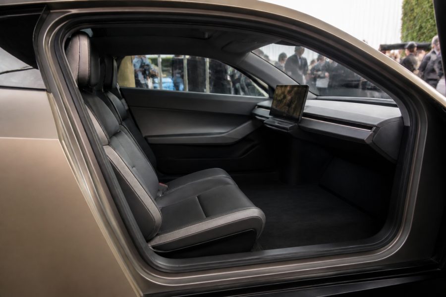 Investigação da NHTSA Foca em Cybercab da Tesla sem Volante e Pedais