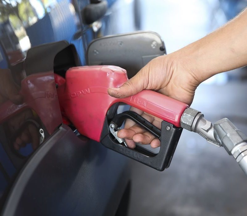 Governo deve prorrogar subsídio de R$ 2,12 ao diesel por mais um mês