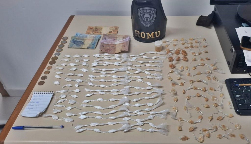 Suspeito tenta se esconder em obra, cai de muro e acaba preso pela Romu