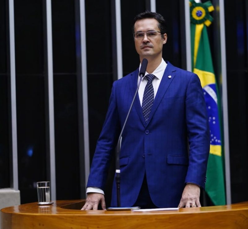 TSE suspende campanha de Deltan Dallagnol ao Senado no Paraná
