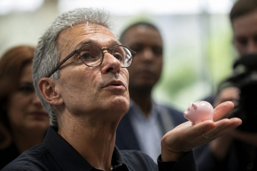 Zema propõe poupança de R$ 1 mil para recém-nascidos com verba anticorrupção
