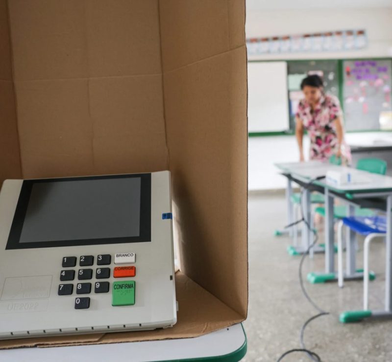 Abstenção no 1º turno é a mais alta desde 1998 no país