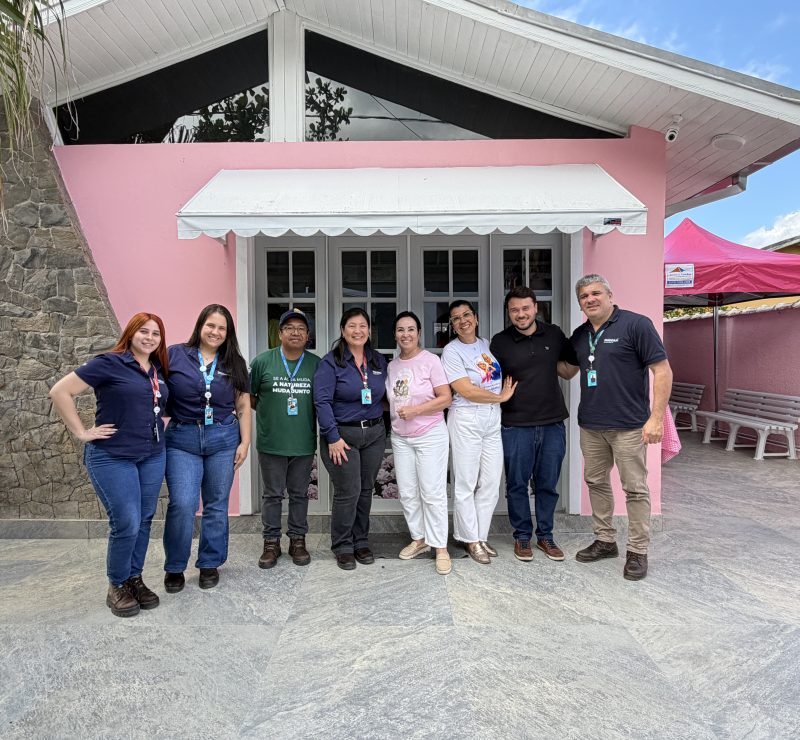 Paranaguá Saneamento mobiliza colaboradores e realiza doações à Rede Feminina de Combate ao Câncer