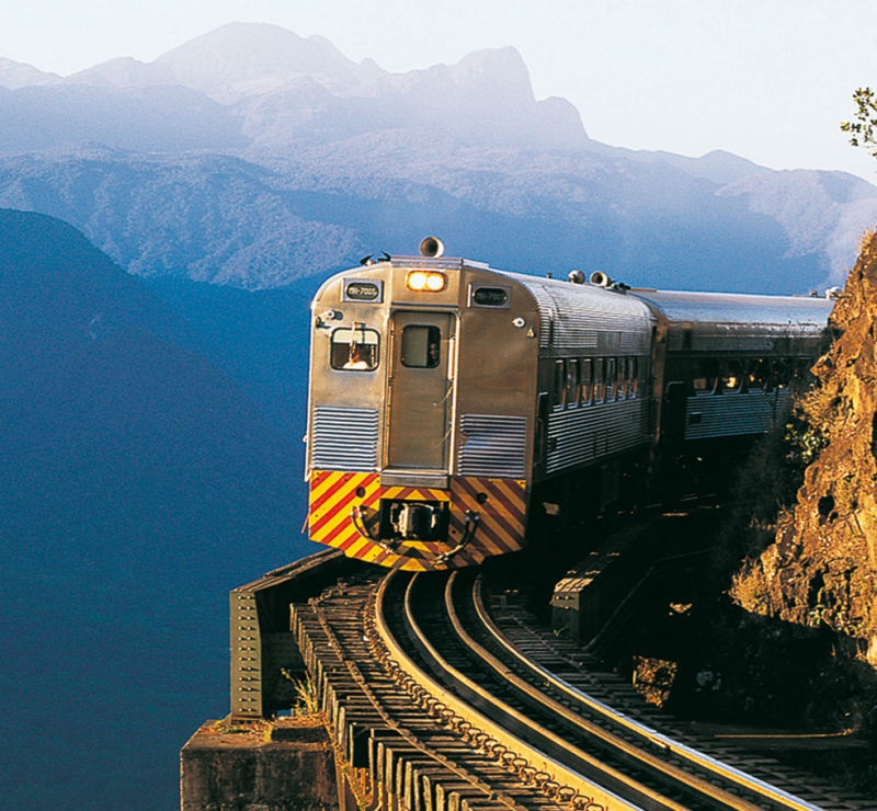 Trem da Serra do Mar paranaense é opção para o feriado de Finados