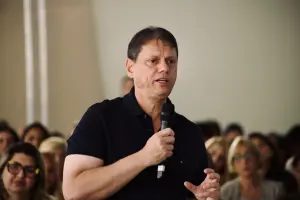 “A eleição passou”: Tarcísio reconhece vitória de Lula e pede “oposição vigilante”