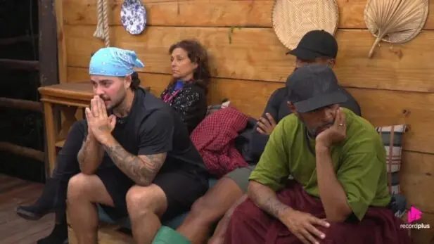 Jottapê abandona A Fazenda 18 e anúncio provoca briga na sede