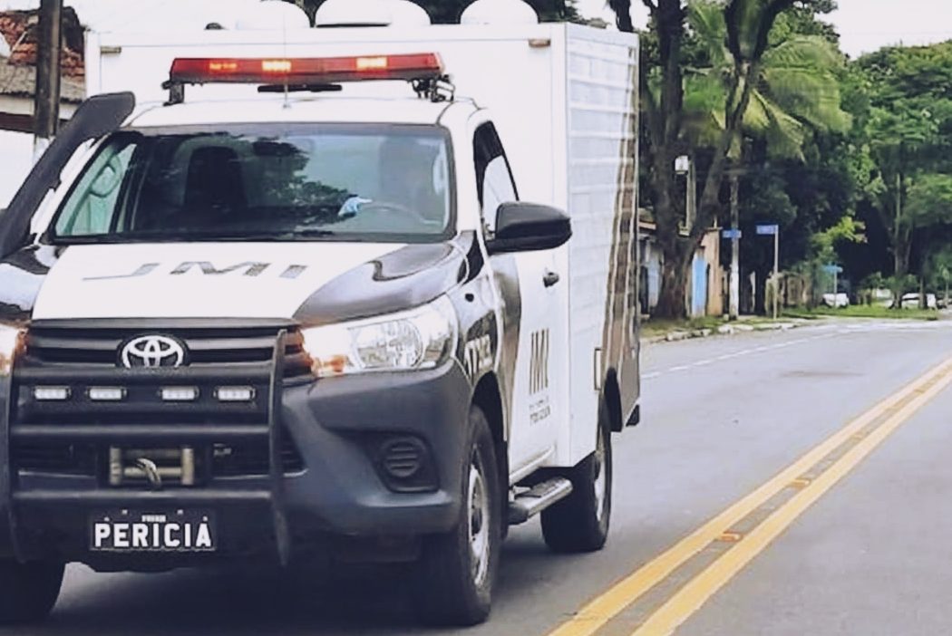 Adolescente encontra homem morto dentro de casa em construção em Paranaguá