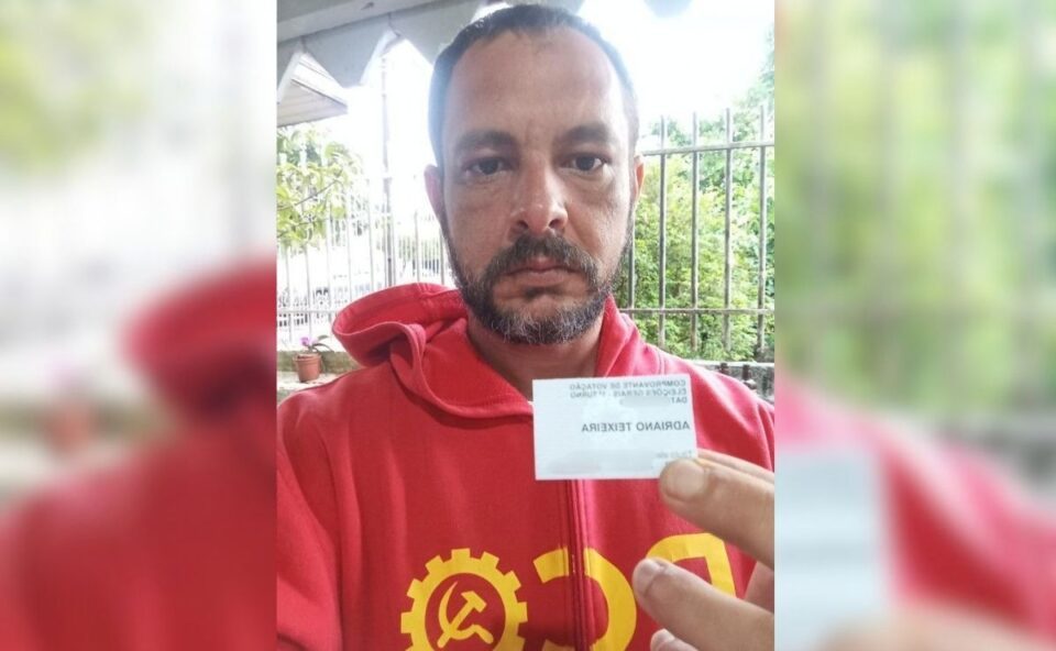 Adriano Funileiro, candidato ao Governo do Paraná, vota em Paranavaí e destaca mobilização do PCO durante campanha