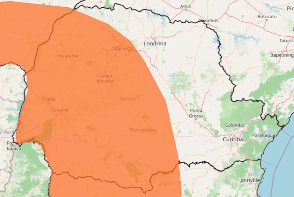 Alerta de tempestade atinge 260 cidades do Paraná no feriado