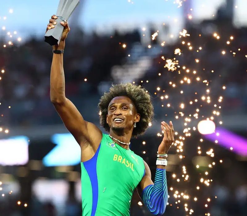 Alison dos Santos concorre ao prêmio de melhor atleta do ano da World Athletics
