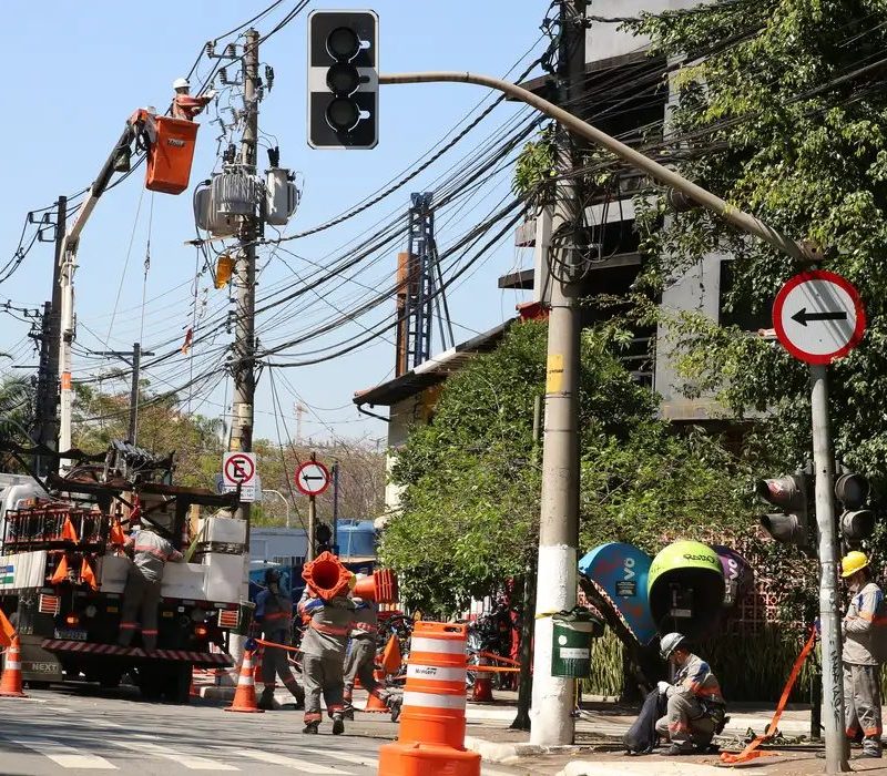 Aneel adia decisão sobre fim de contrato da Enel em São Paulo