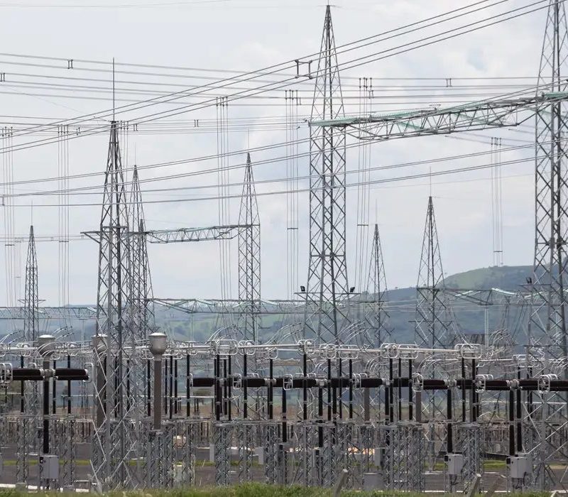 Aneel planeja três leilões de transmissão de energia para 2027