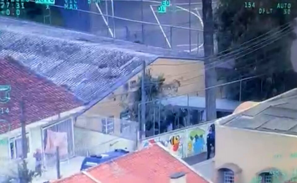 Após tensão em negociações, homem que invadiu CMEI no São Braz em Curitiba é morto e crianças são resgatadas