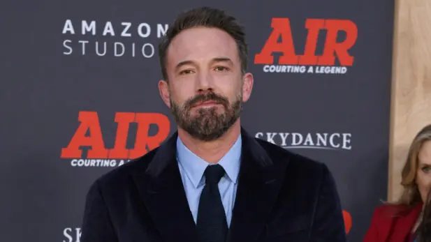 Ben Affleck se pronuncia sobre boatos de romance com Shakira