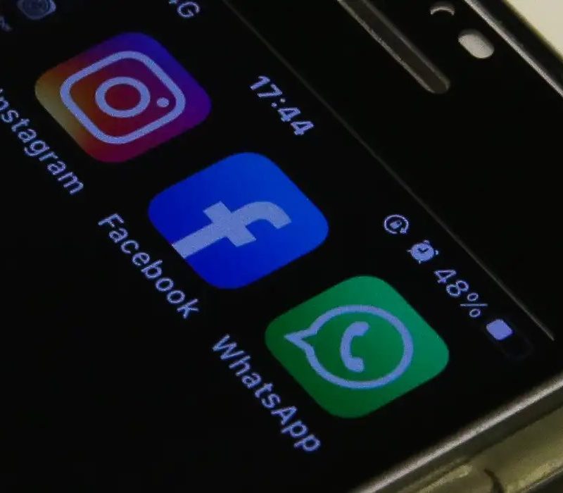 Plataformas digitais violam normas eleitorais no primeiro turno