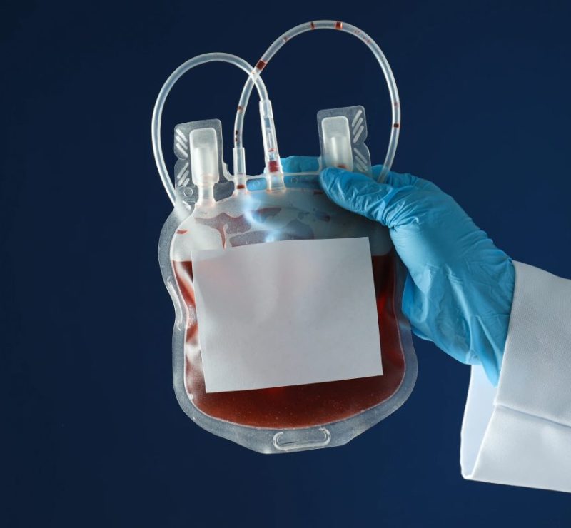 Sangue raro viaja de avião para salvar paciente após transplante