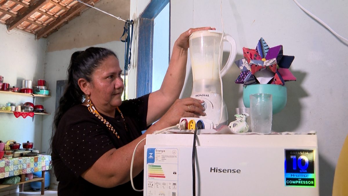 Caminhos da Reportagem aborda energia elétrica em áreas remotas da Amazônia