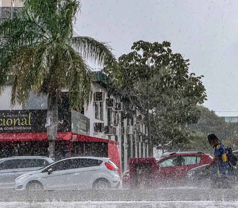 Alerta laranja de tempestades atinge Centro-Oeste e Sudeste