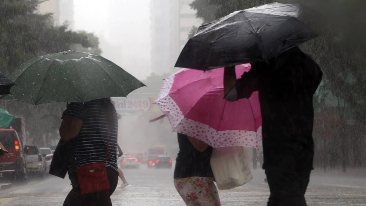 Chuva a perder de vista no Sul do Brasil: muitos dias chuvosos pela frente