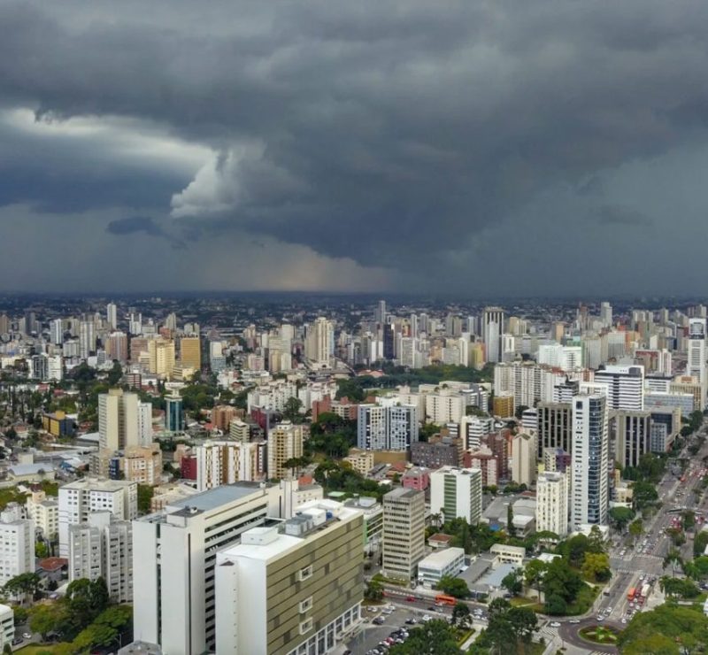 Paraná tem trégua nas chuvas após temporais, mas frente fria retorna