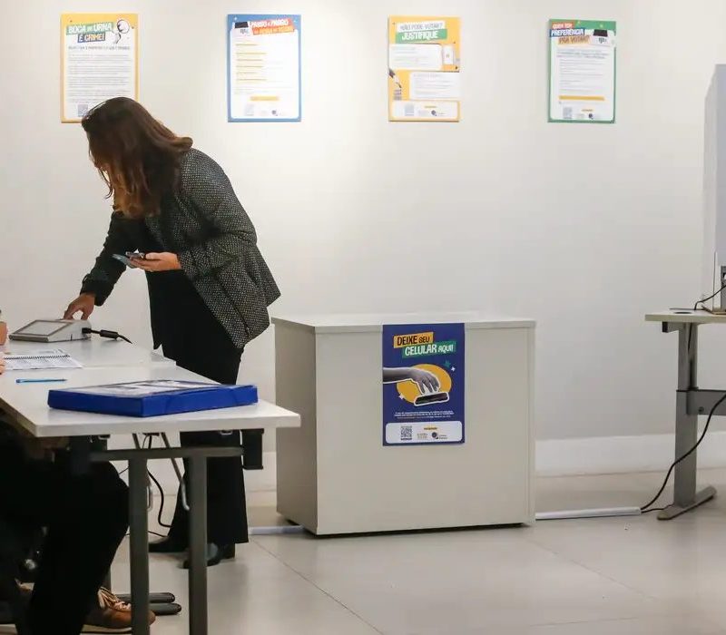 Eleições: o que é proibido e permitido levar na cabine de votação