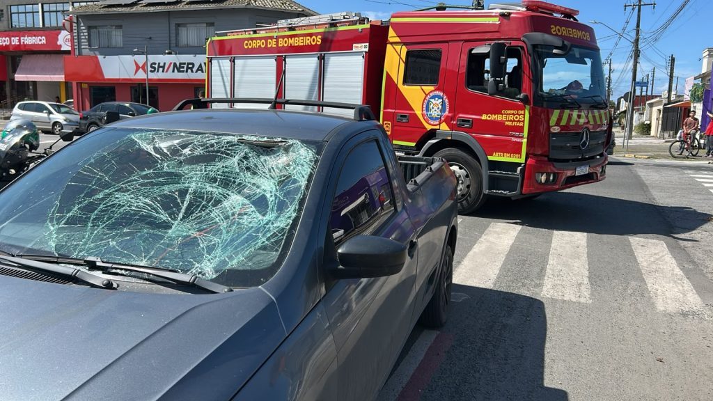 Colisão entre carro e bicicleta deixa homem de 47 anos ferido em Paranaguá
