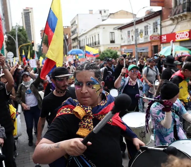 Colômbia enfrenta onda de protestos contra o governo