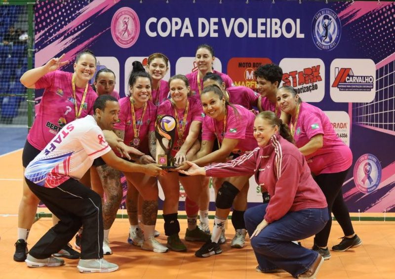 Copa de voleibol em Paranaguá une saúde e solidariedade