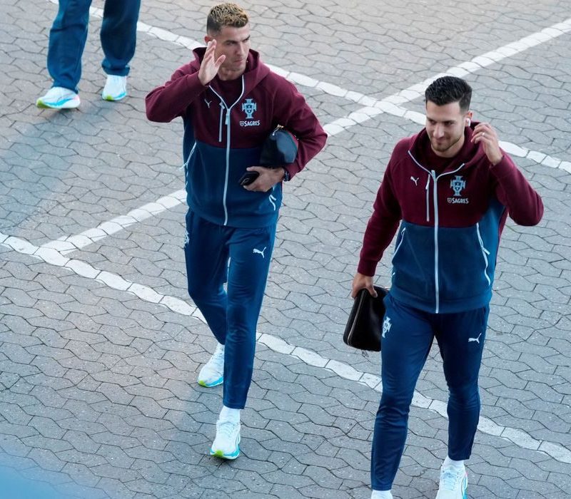 Cristiano Ronaldo deixa delegação de portugal após atrito com técnico
