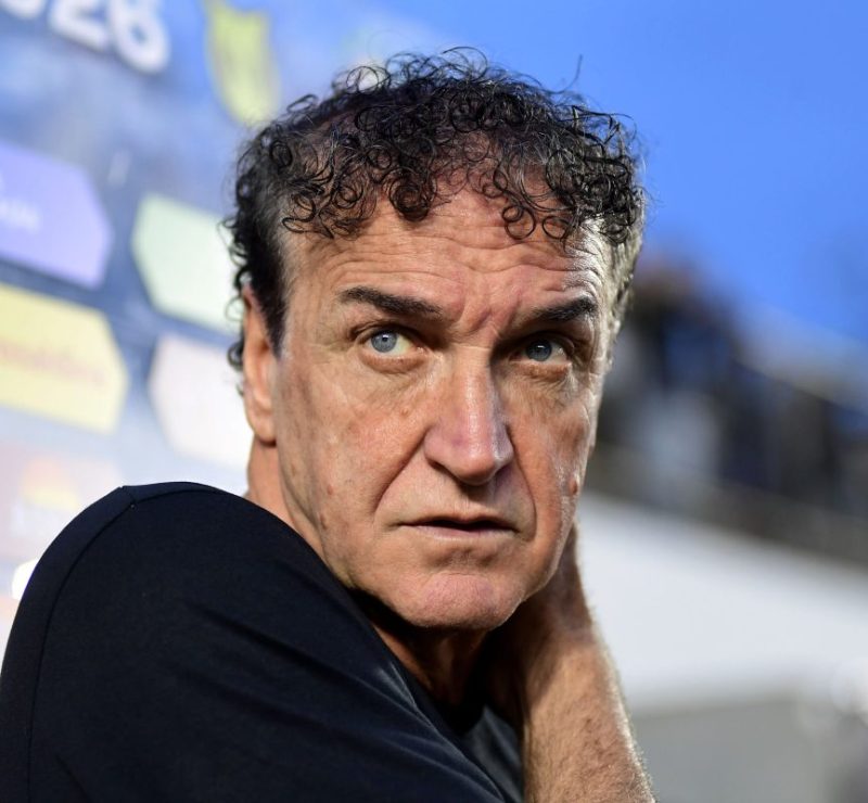 Cuca admite surpresa com fase do Santos no Brasileirão após empate