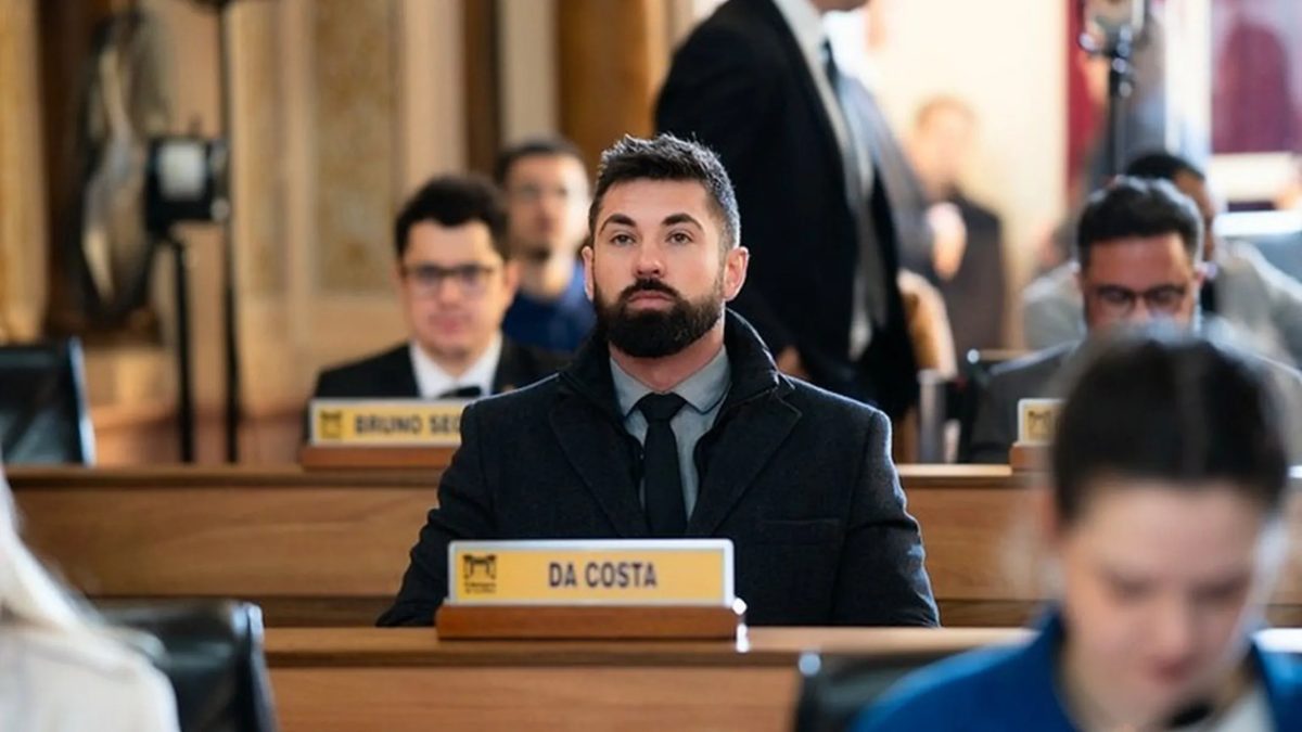Da Costa antecipa saída da Câmara de Curitiba; o que farão os outros vereadores eleitos deputados?