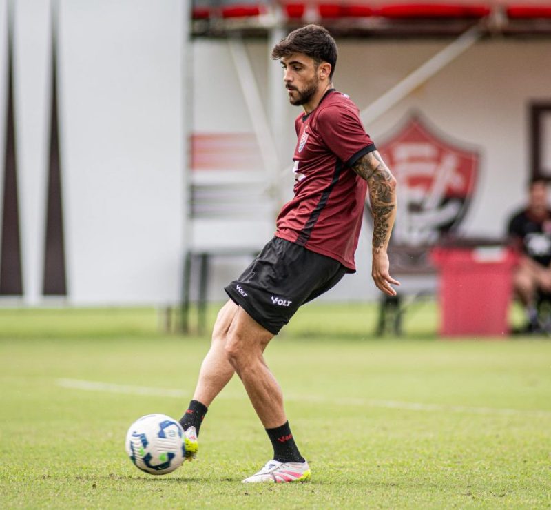 Vitória ganha reforços caseiros e novas opções para Jair Ventura