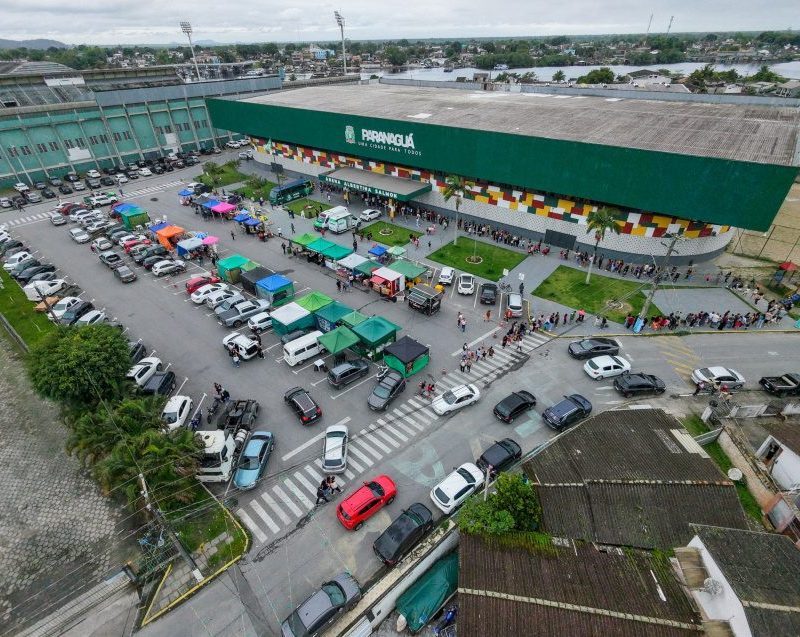 Dia das Crianças reúne cerca de 6 mil crianças com show de Bob Zoom e Bento e Totó em Paranaguá