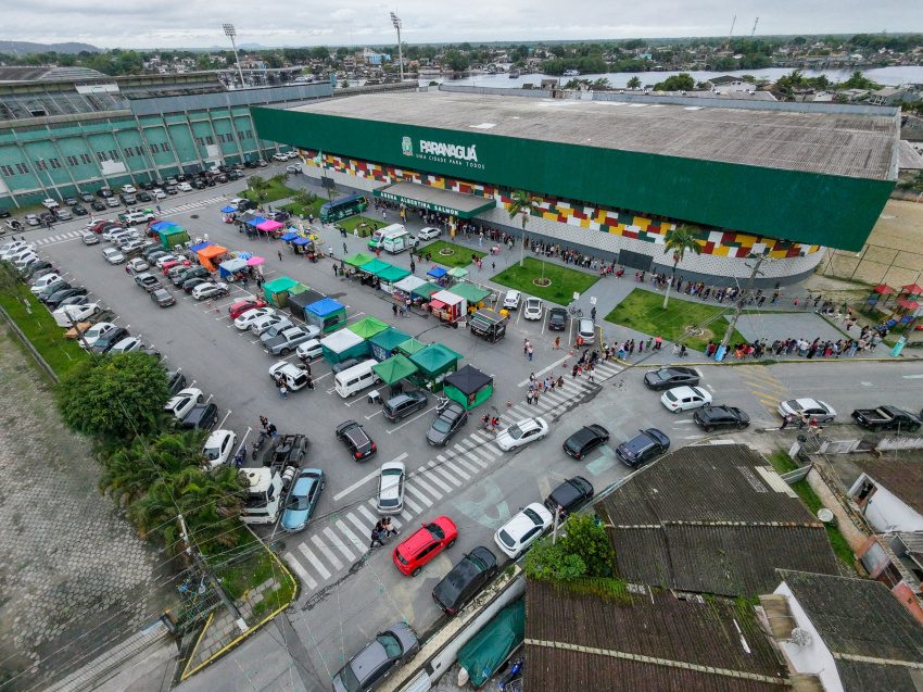 Dia das Crianças reúne cerca de 6 mil crianças com show de Bob Zoom e Bento e Totó em Paranaguá